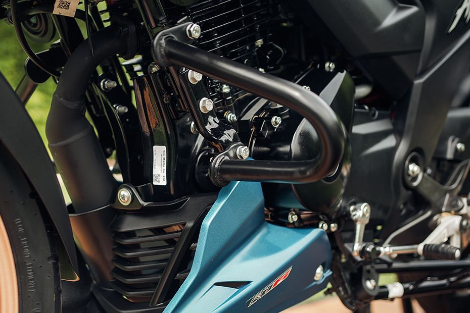 Leg Guard of Apache RTR 160 4V