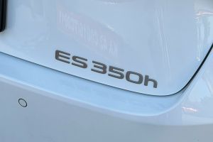 Model Badge Image of ES 350h