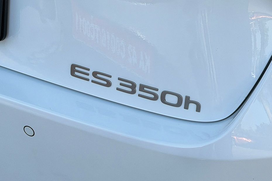Model Badge Image of ES 350h
