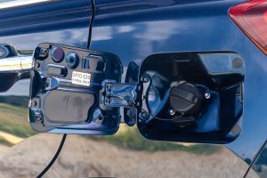 Fuel Lid (Open) Image of Baleno