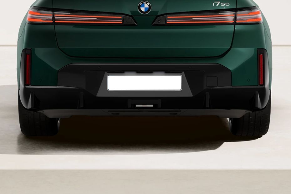 Rear Bumper Image of i7