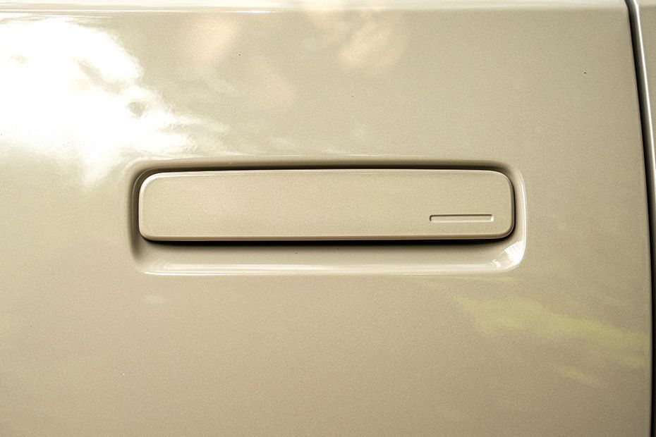 Rear Door Handle Image of EX90