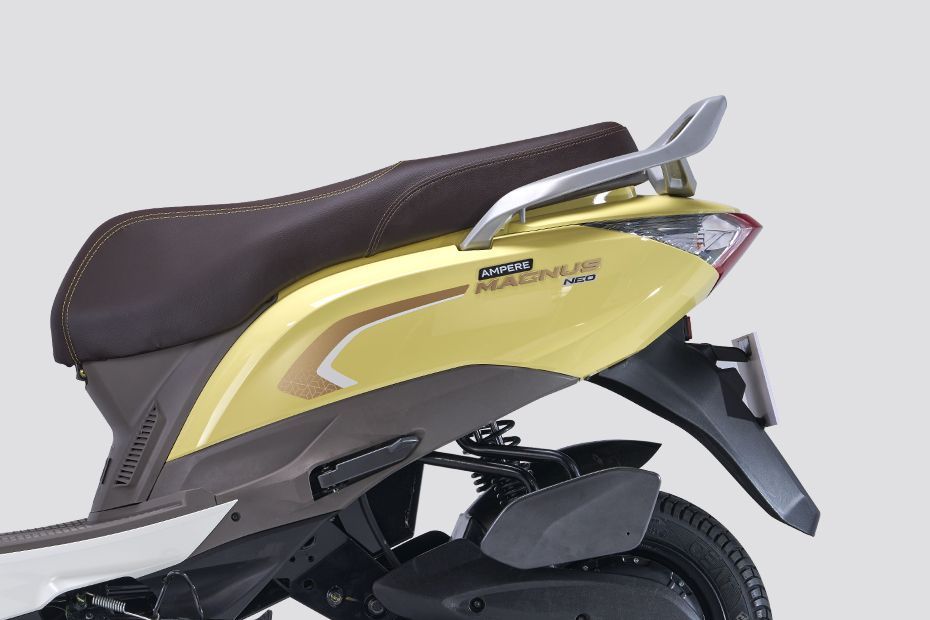 Rear Fairing of Magnus Neo