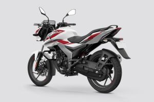 Rear Left Three Quarter View of Pulsar 150
