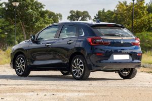 Rear Left Three Quarter View Image of Baleno