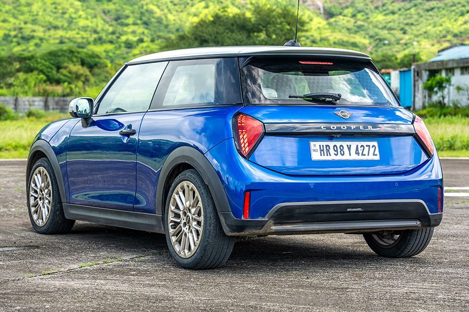 Rear Left Three Quarter View Image of Cooper S