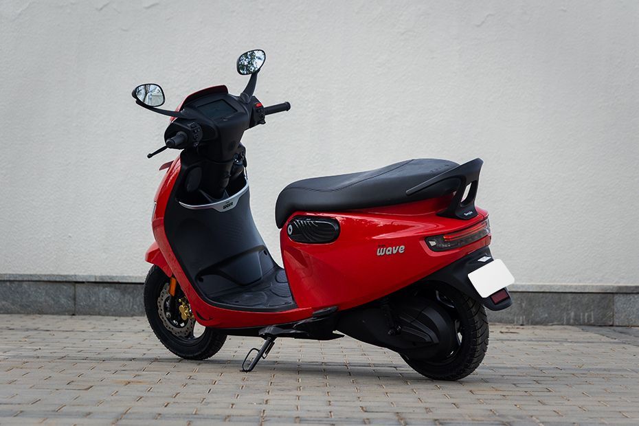 Rear Left Three Quarter View of Wave