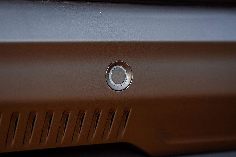 Rear Parking Sensors Image of Hector Tomahawk EV