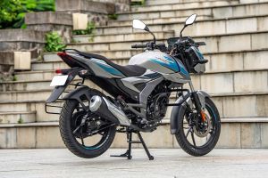 Rear Right Three Quarter View of Pulsar 125