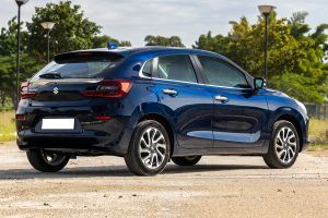 Rear Right Three Quarter View Image of Baleno