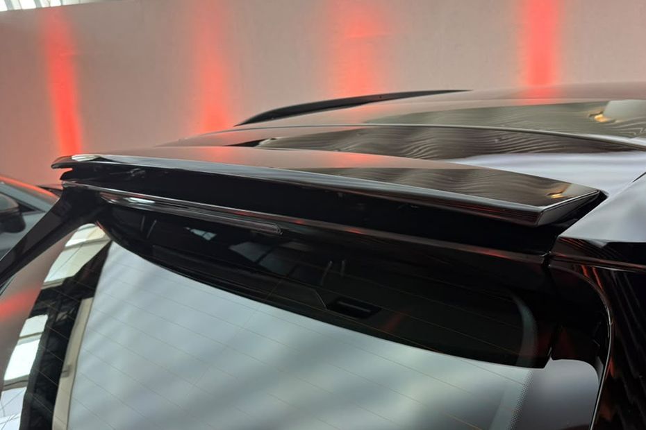 Rear Spoiler Image of Cayenne Electric