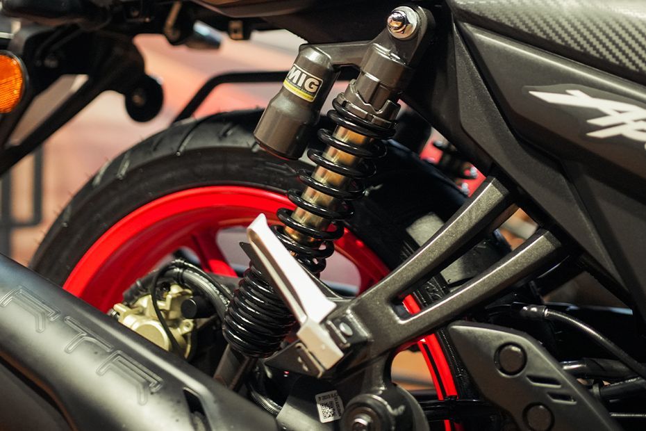 Rear Suspension of Apache RTR 160