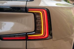 Turn Indicator (Rear) Image of EX90