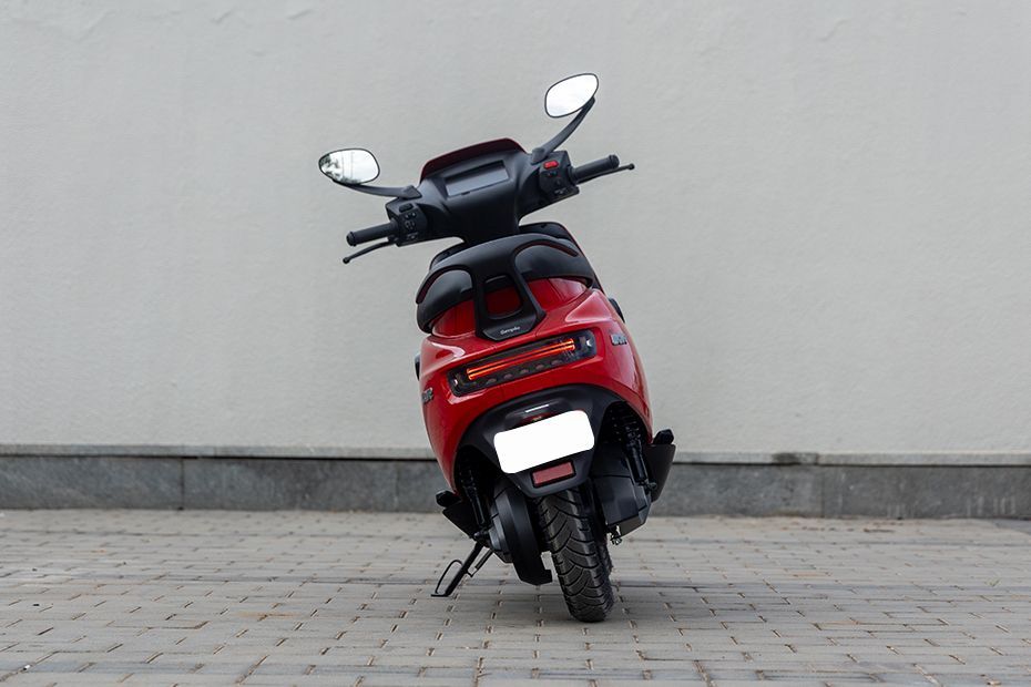 Rear View of Wave