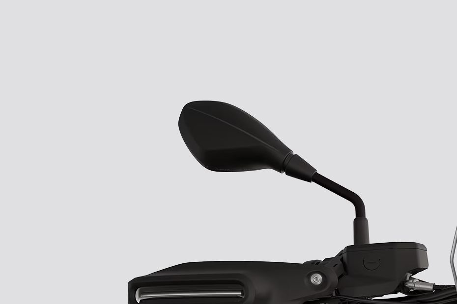Rear View Mirror(Front View) of Model_