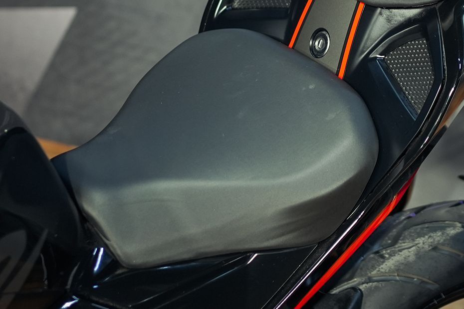 Rider Seat of Apache RR 310