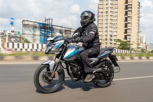 Riding: Front Left Quarter View of Pulsar 125