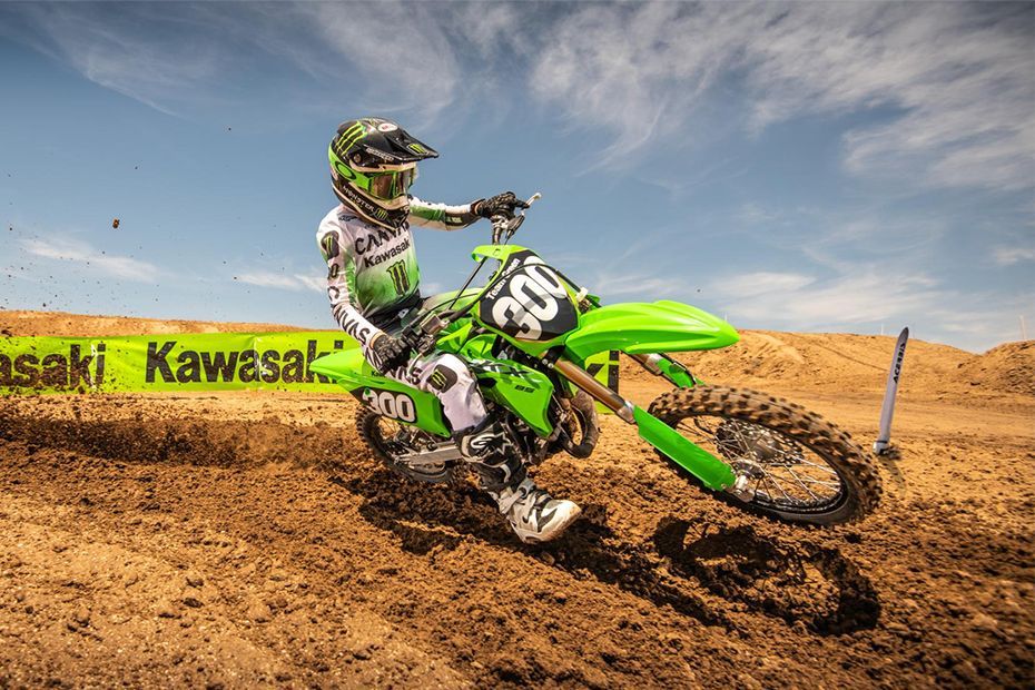 Riding: Front Right Quarter View of KX 85