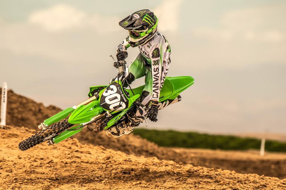Riding: Front View of KX 85