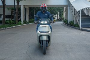 Riding: Front View of Konarc