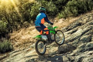 Riding: Rear Right Three Quarter View of KLX 140R F