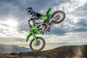 Riding: Side Profile(Left)View of KX 450