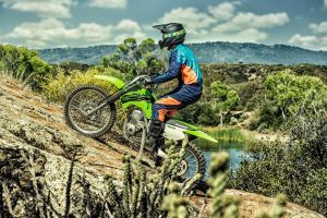 Riding: Side Profile(Left)View of KLX 140R F