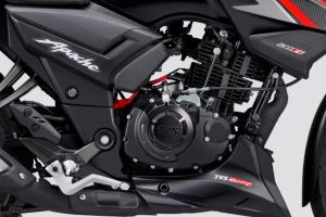 Engine (Right) of Apache RTR 160