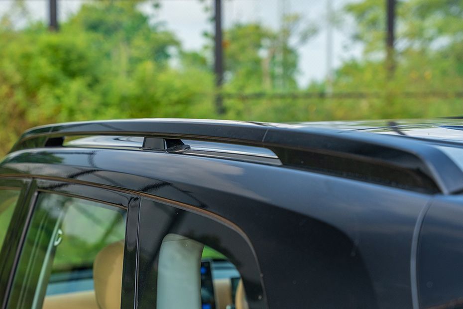 Roof Rails Image of Hector Tomahawk EV