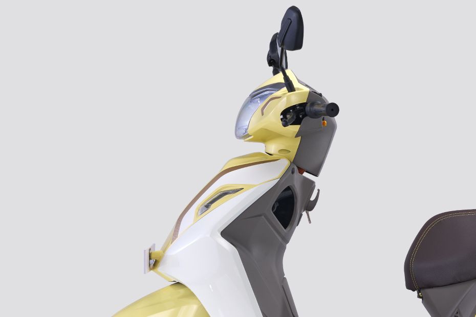 Side Fairing of Magnus Neo