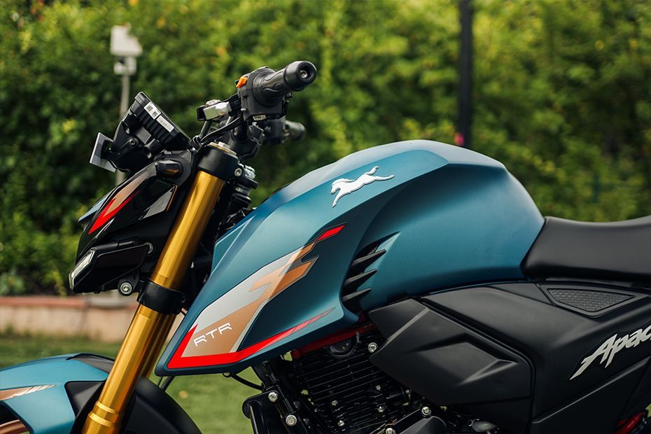 Side Fairing of Apache RTR 160 4V