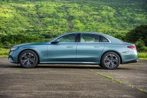 Side Profile View (Left) Image of E-Class