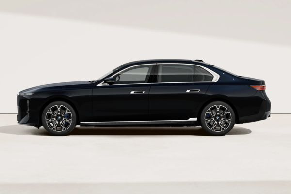 Side Profile View (Left) Image of 7 Series