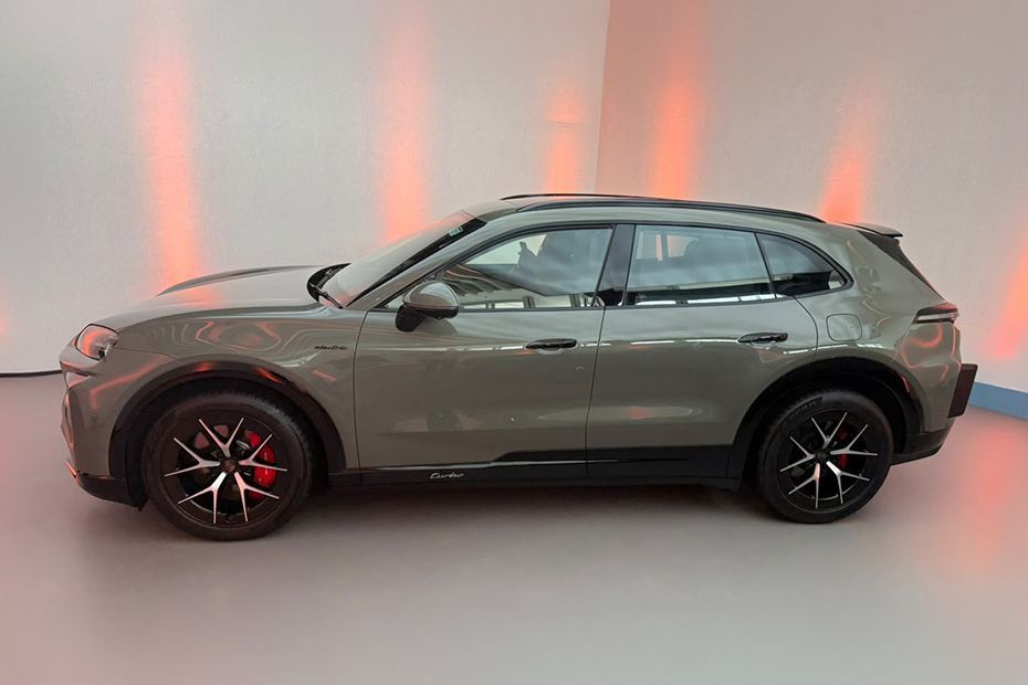 Side Profile View (Left) Image of Cayenne Electric