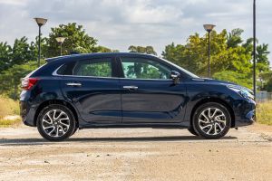 Side Profile View (Right) Image of Baleno