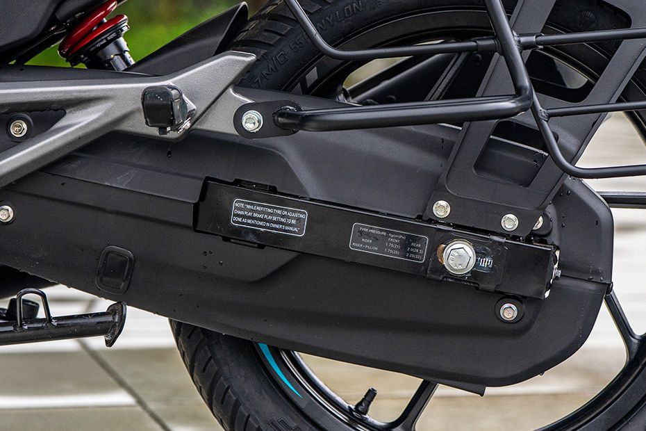 Swing Arm of Pulsar 125