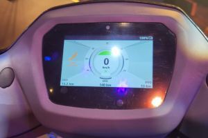 Tachometer of C12 MaxR
