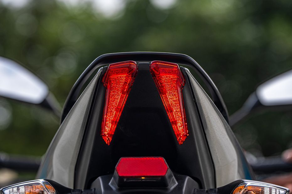 Tail Lamp of Pulsar 125