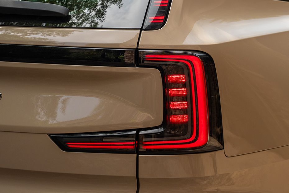Taillight Image of EX90