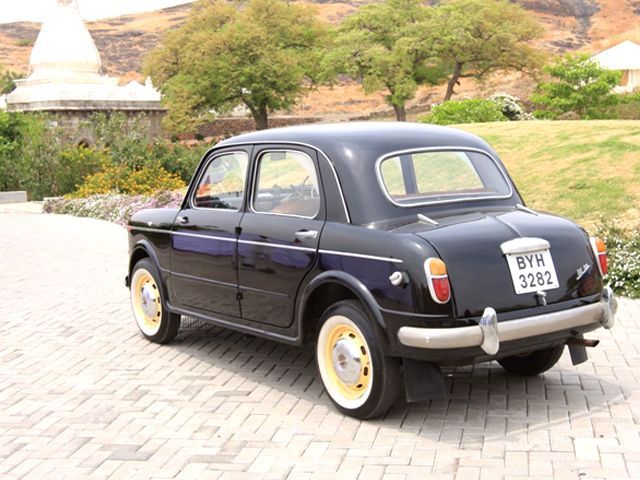 Up and Close: The Vintage Era @ ZigWheels