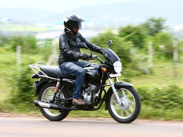 Bajaj Boxer 150 : Practical and Functional!