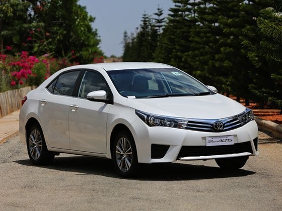2014 Toyota Corolla Altis Review In Pictures Zigwheels