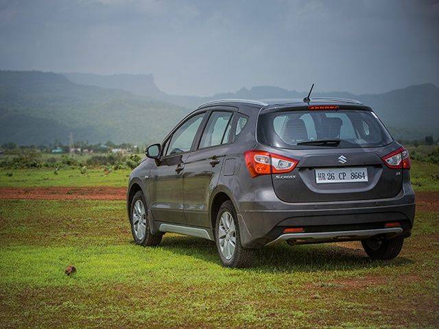 Maruti Suzuki S-Cross: Exterior Review Photo Gallery