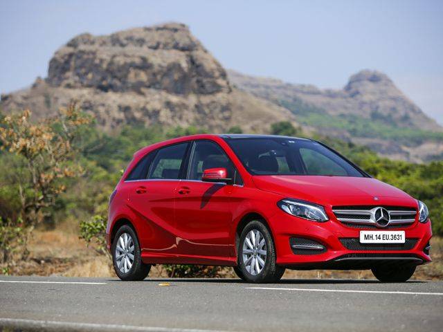 Mercedes-Benz B-Class B200 CDI: Photo Gallery Review