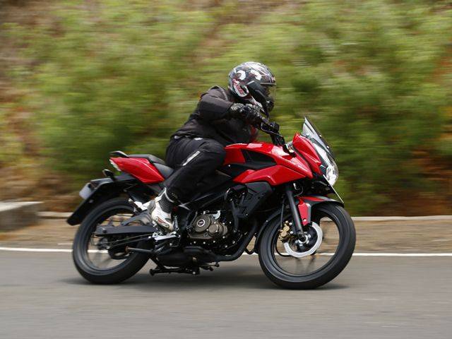 pulsar as 150 seat height