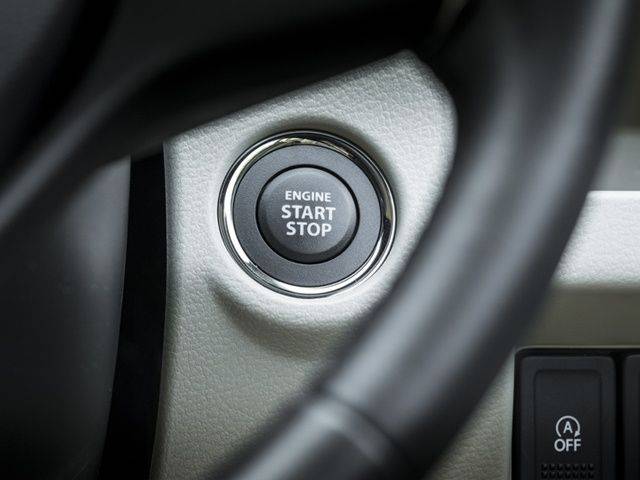 Maruti Suzuki Ciaz SHVS Hybrid: Features Photo Gallery