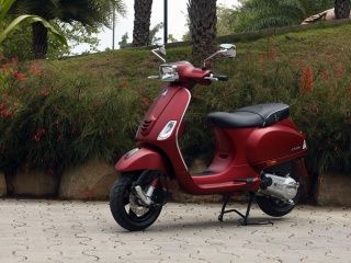Vespa SXL 150 Review Photo Gallery Vespa SXL 150 Review Photo Gallery