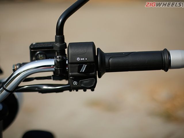 bajaj v15 handle price