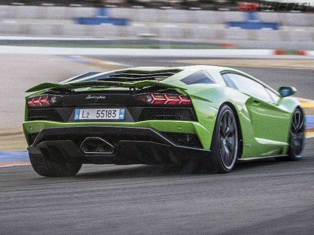 Lamborghini Aventador Images, Aventador Interior & Exterior Photos, 360 ...