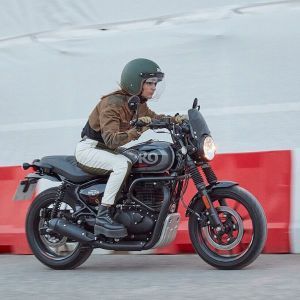 Royal Enfield Hunter 350 Colours and Prices